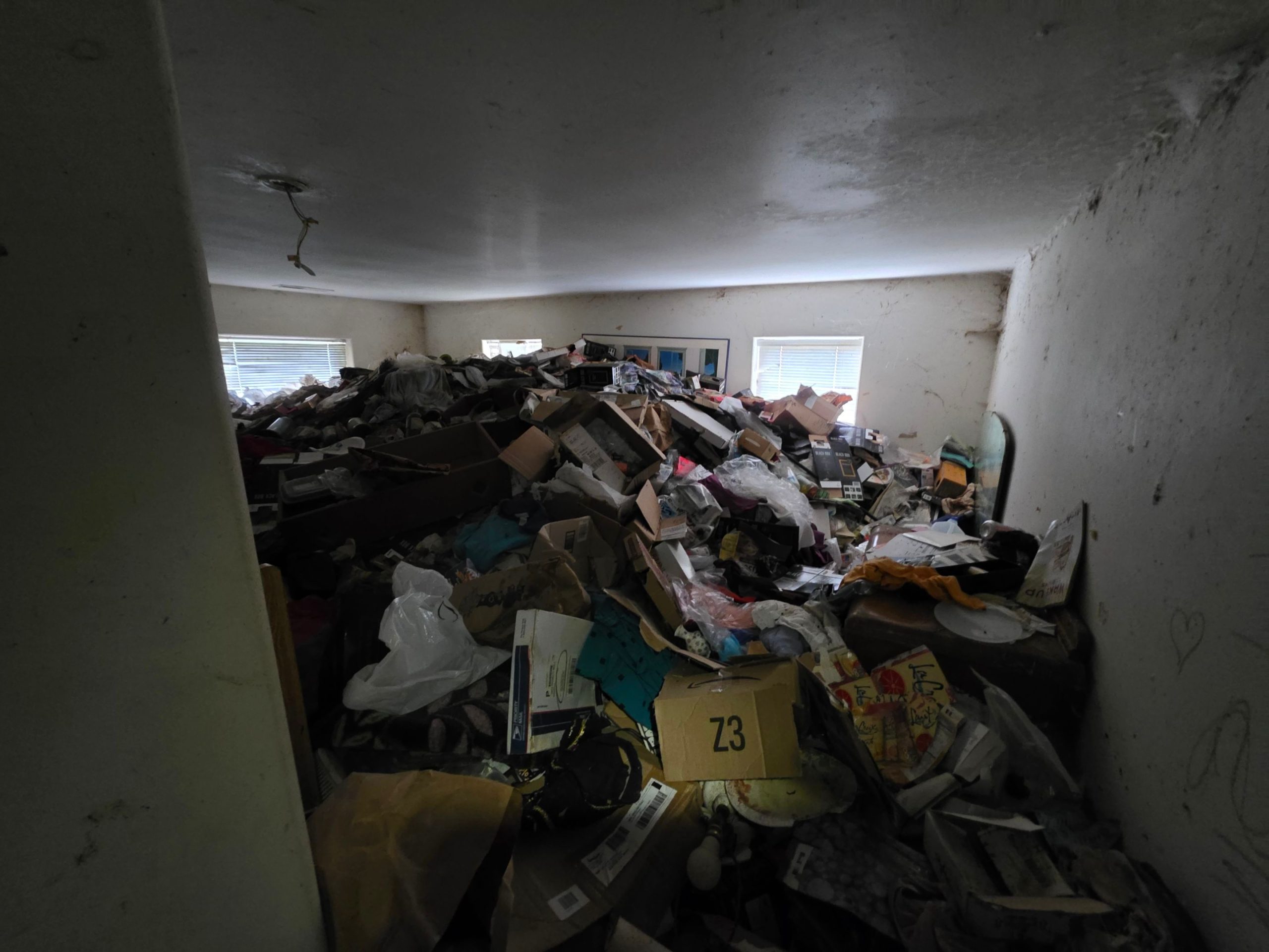 hoarded-bedroom